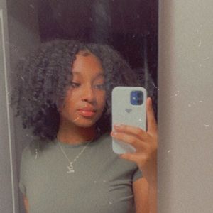 Meet your Posher, Logan